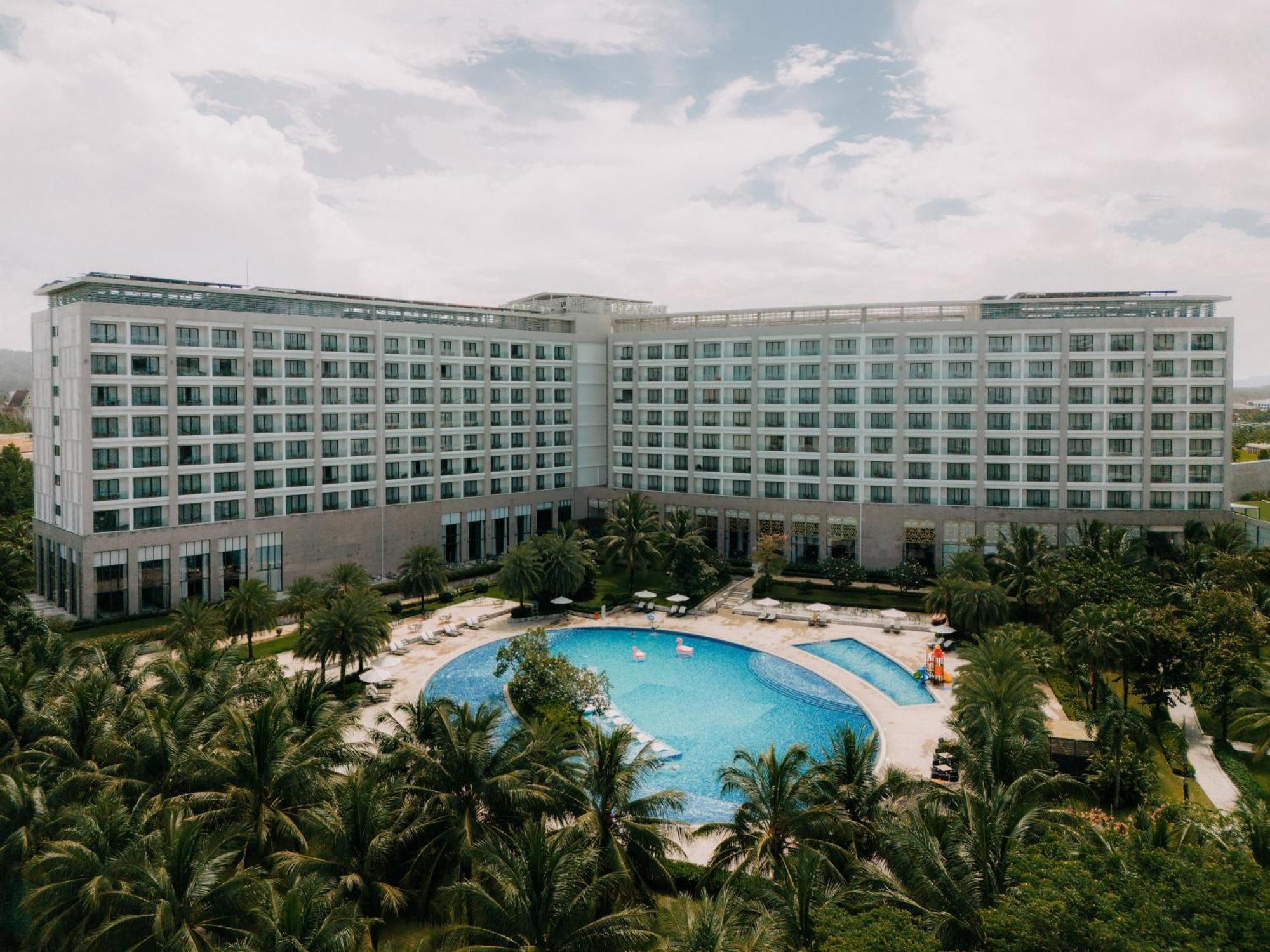 Hotel Wyndham Grand Phú Quý Zewnętrze zdjęcie